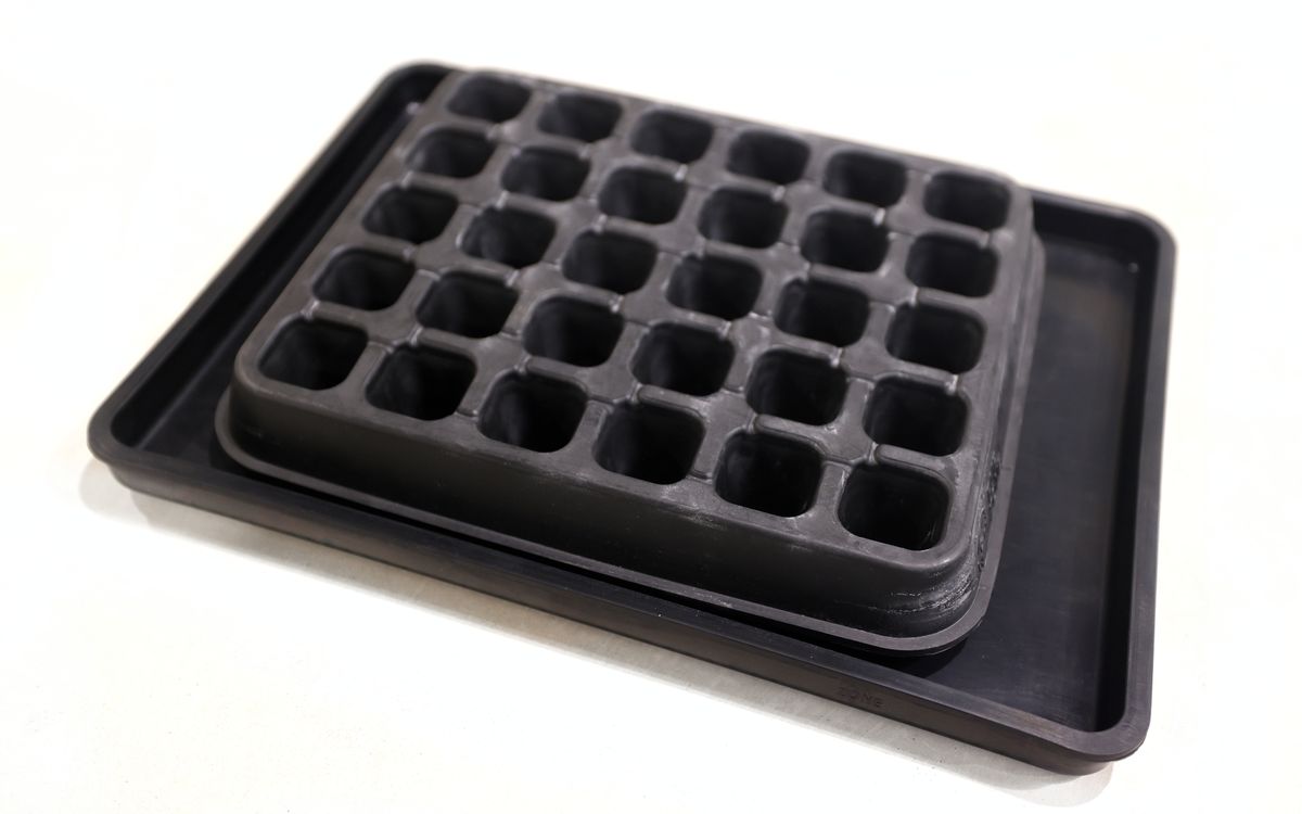 Saatgutschale aus Naturkautschuk - Set mit Untersetzer