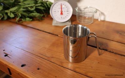 Messbecher aus Edelstahl