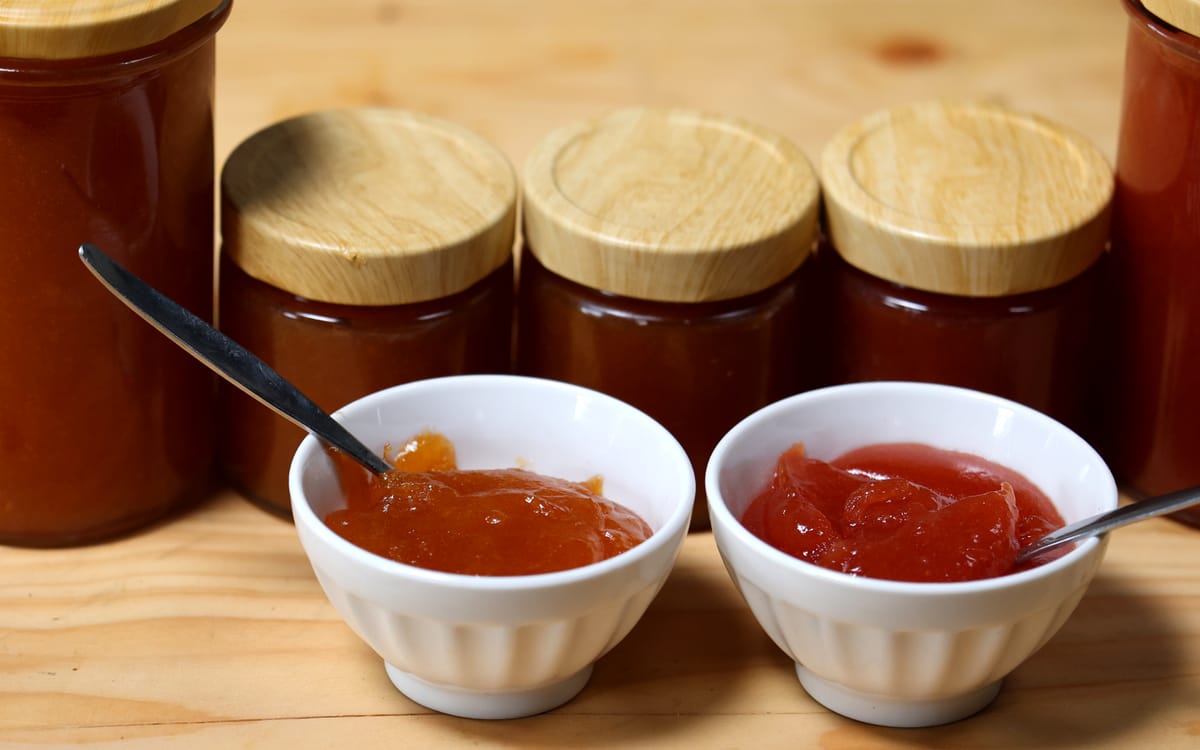 Tomaten Marmelade abfüllen