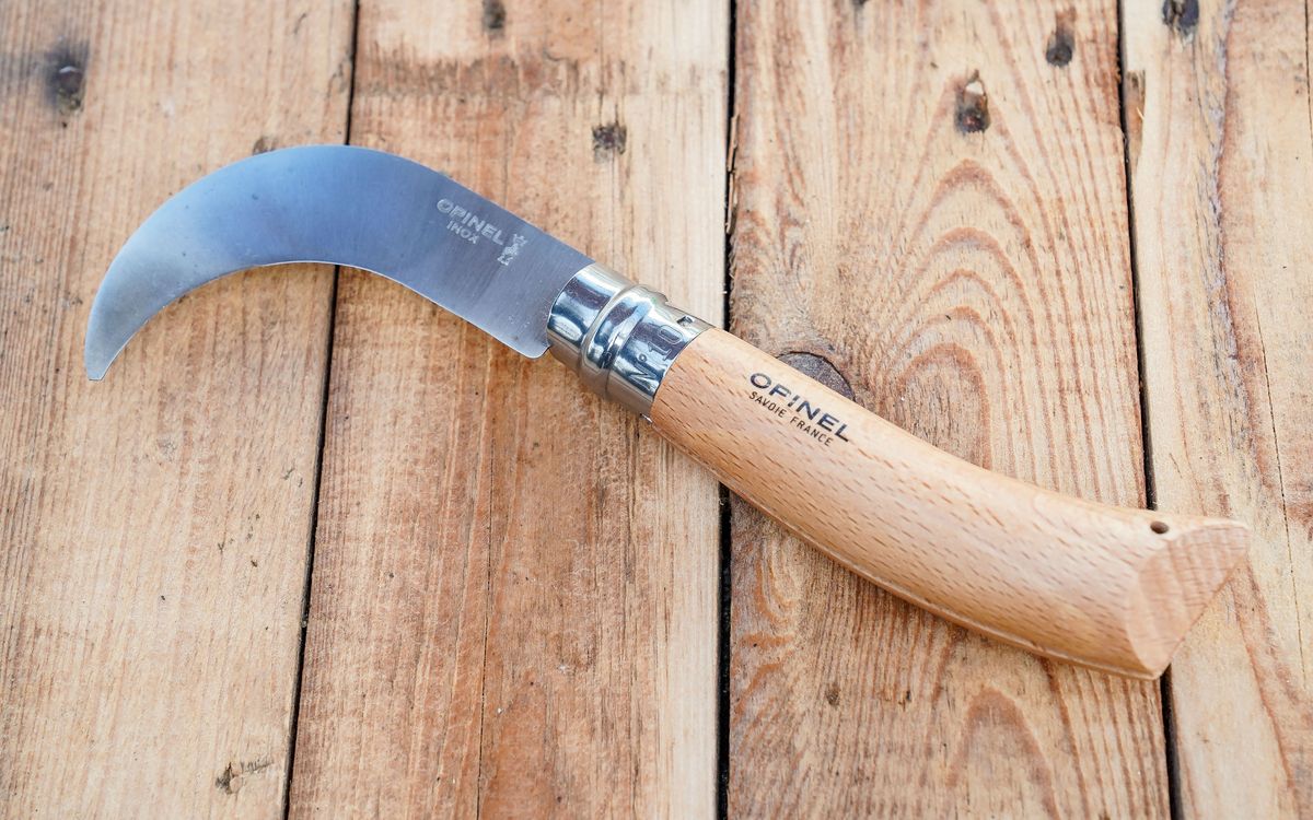 Gartenhippe, starkgebogen von Opinel